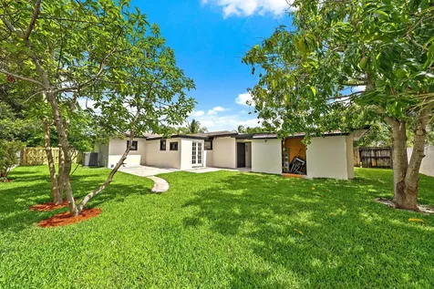 117 SE 22nd Avenue Boynton Beach FL 33435
