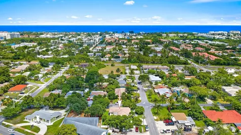 117 SE 22nd Avenue Boynton Beach FL 33435