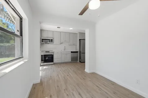 5224 NE 2nd Terrace Oakland Park FL 33334