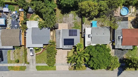 5224 NE 2nd Terrace Oakland Park FL 33334
