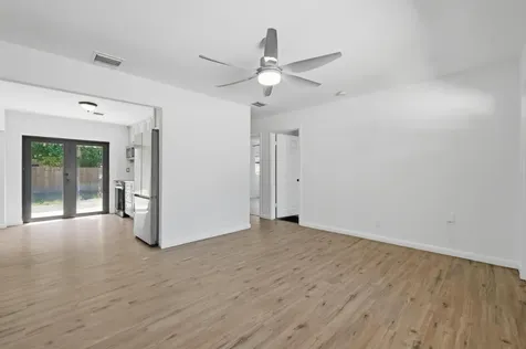5224 NE 2nd Terrace Oakland Park FL 33334