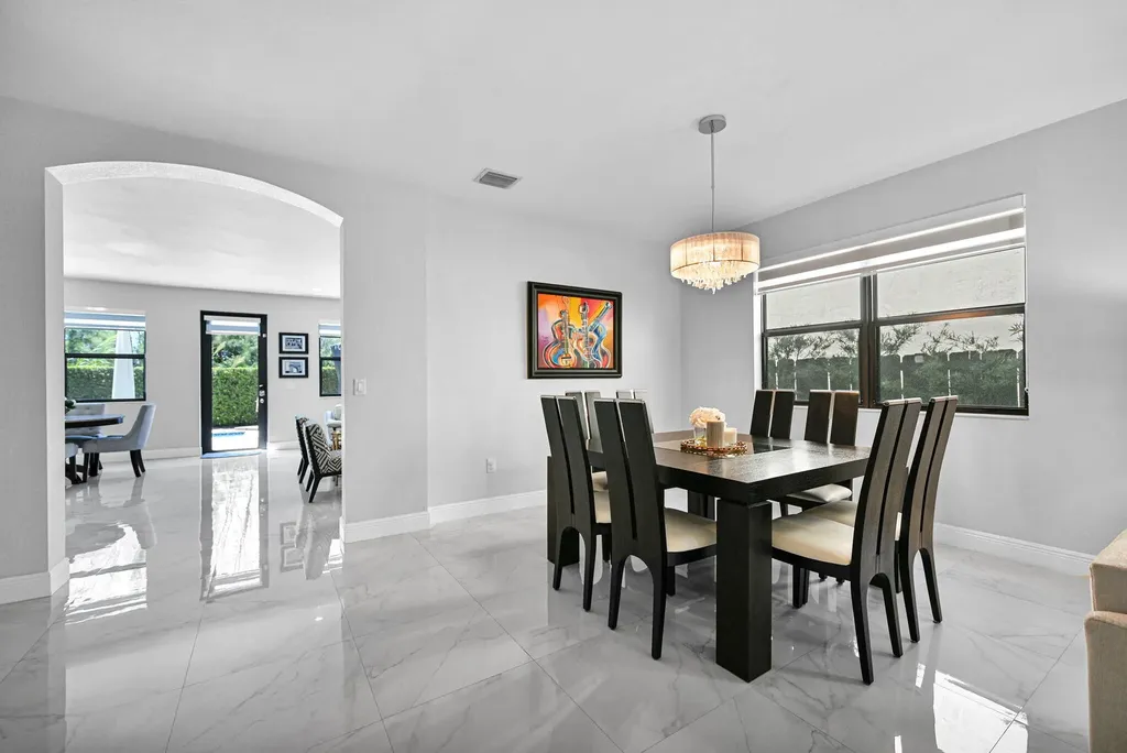 9860 NW 86th Terrace Doral FL 33178