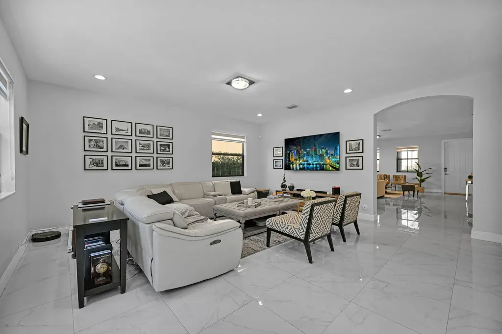 9860 NW 86th Terrace Doral FL 33178