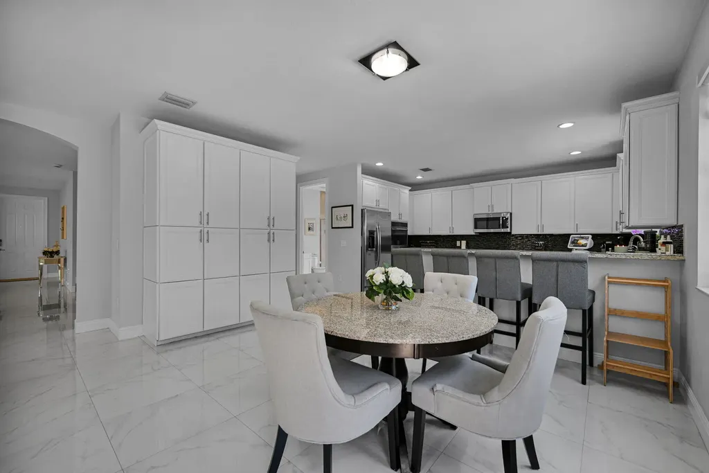 9860 NW 86th Terrace Doral FL 33178