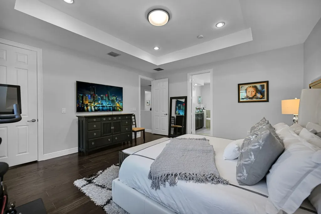 9860 NW 86th Terrace Doral FL 33178