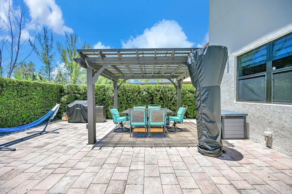 9860 NW 86th Terrace Doral FL 33178