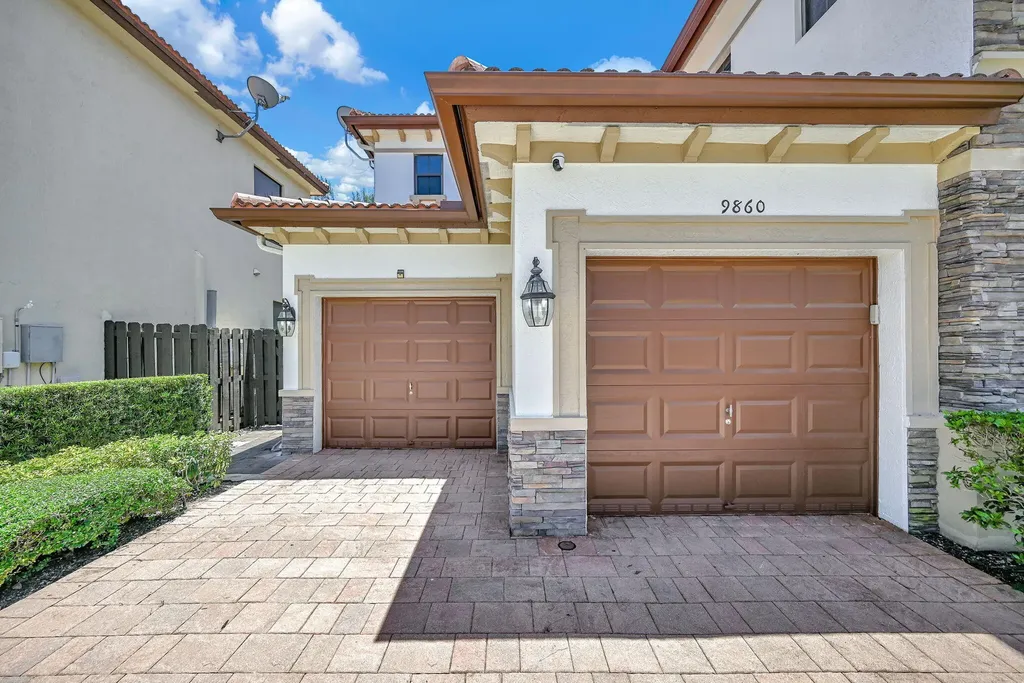 9860 NW 86th Terrace Doral FL 33178