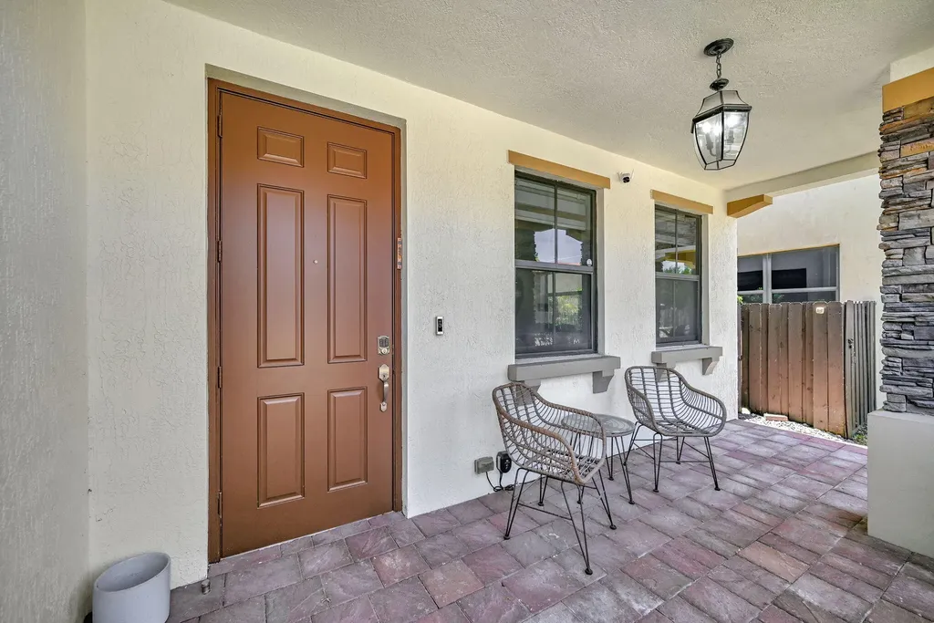 9860 NW 86th Terrace Doral FL 33178
