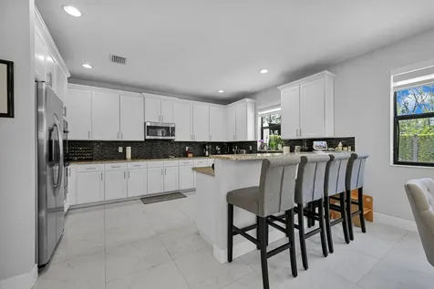 9860 NW 86th Terrace Doral FL 33178