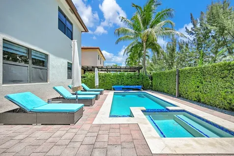 9860 NW 86th Terrace Doral FL 33178