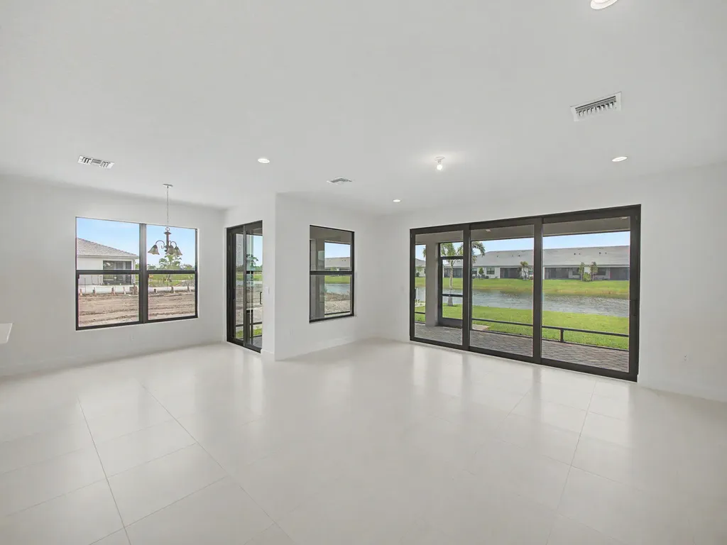 12516 SW Compass Point Drive Port St Lucie FL 34987