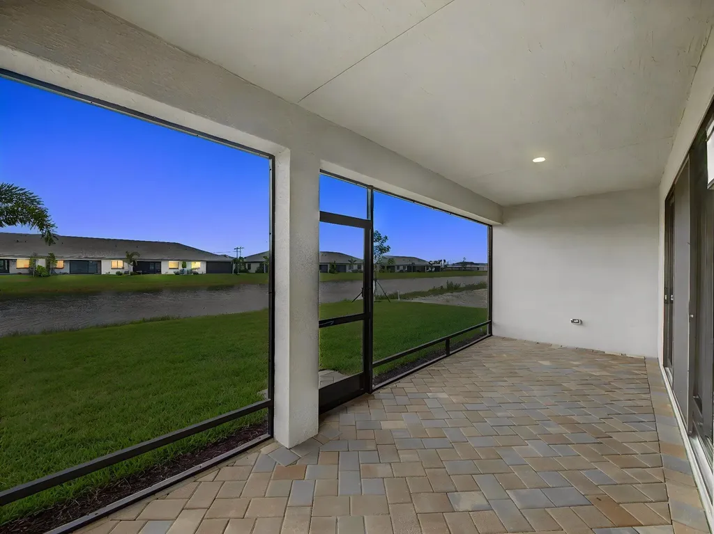 12516 SW Compass Point Drive Port St Lucie FL 34987