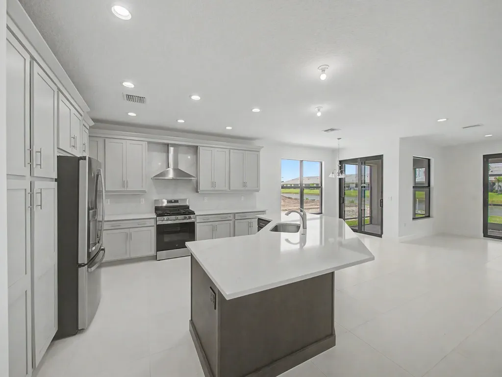 12516 SW Compass Point Drive Port St Lucie FL 34987