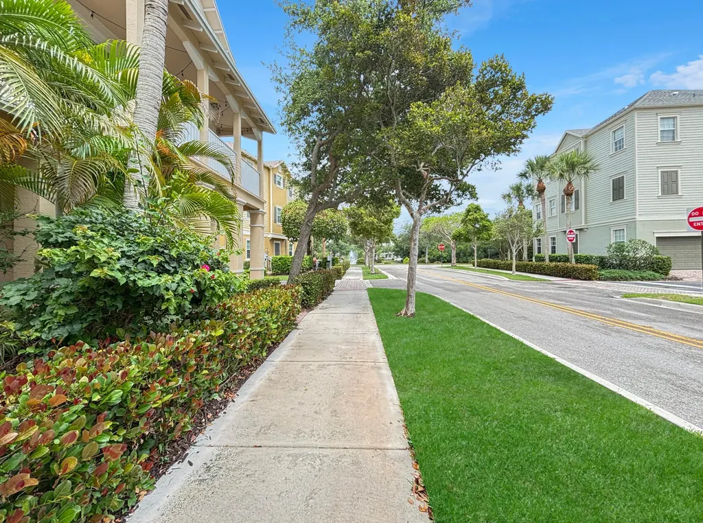 105 E Pigeon Plum Drive Jupiter FL 33458