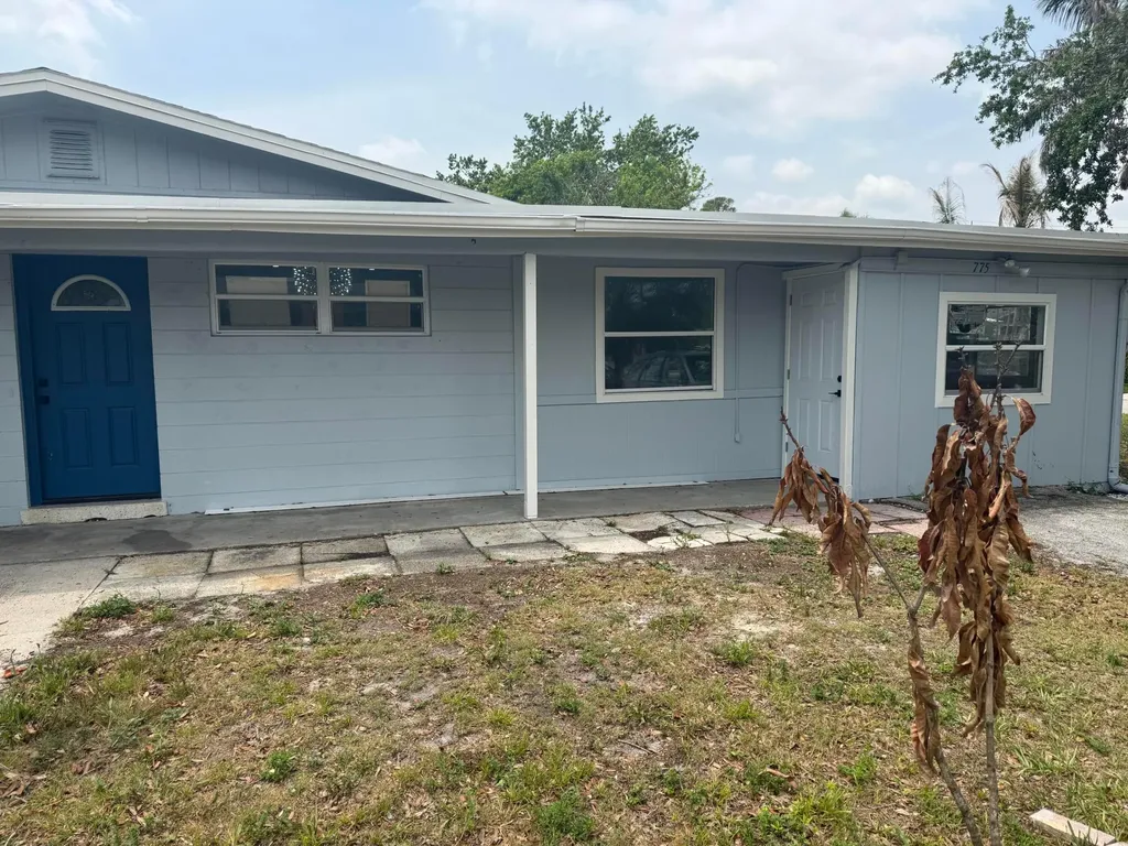 775 SW 4th Place Place SW Vero Beach FL 32962