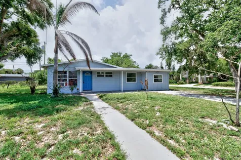 775 SW 4th Place Place SW Vero Beach FL 32962