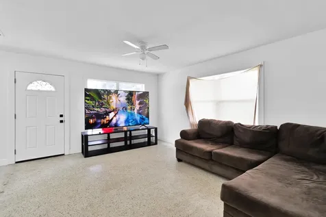 775 SW 4th Place Place SW Vero Beach FL 32962