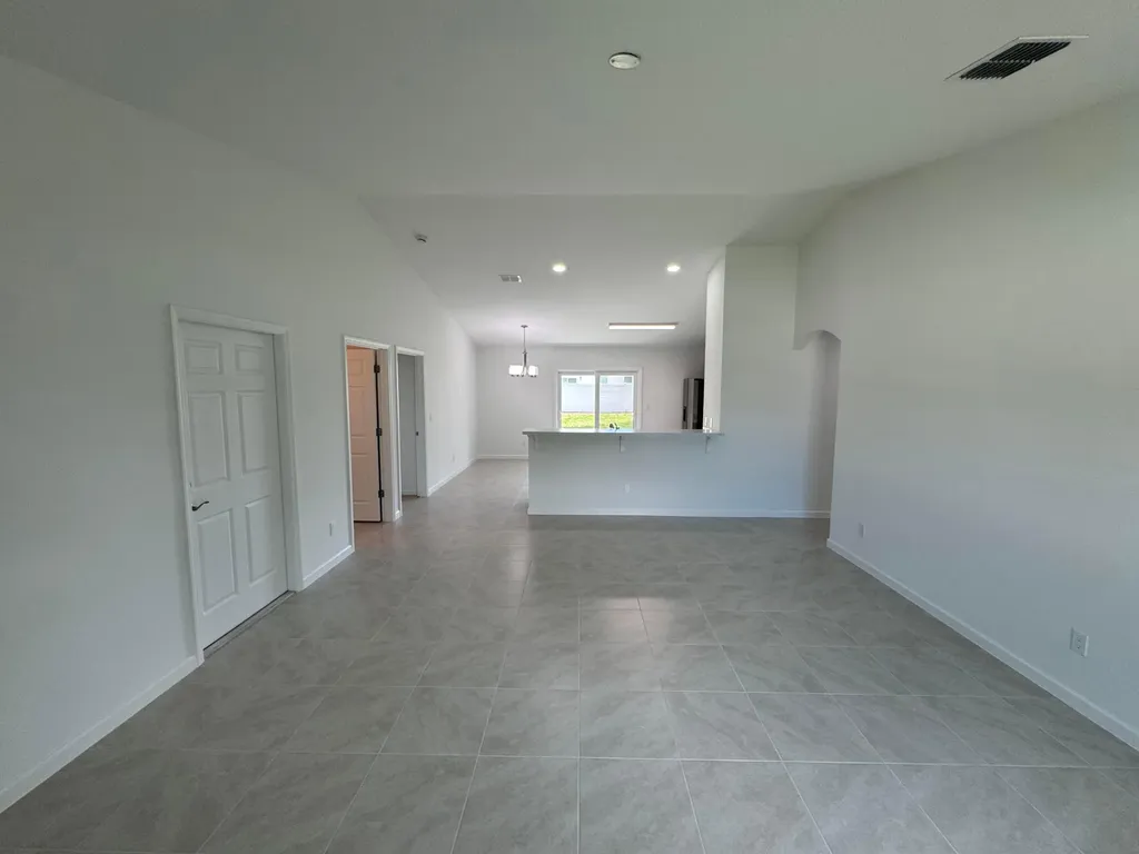 532 SW Buswell Avenue Port St Lucie FL 34983
