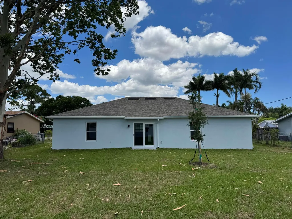 532 SW Buswell Avenue Port St Lucie FL 34983