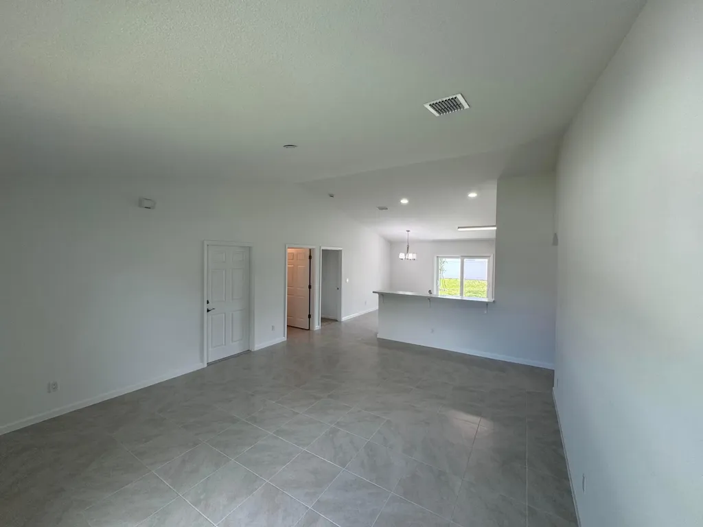 532 SW Buswell Avenue Port St Lucie FL 34983
