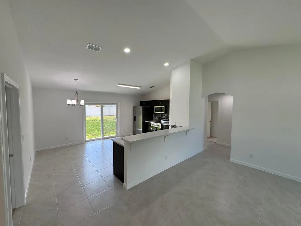 532 SW Buswell Avenue Port St Lucie FL 34983