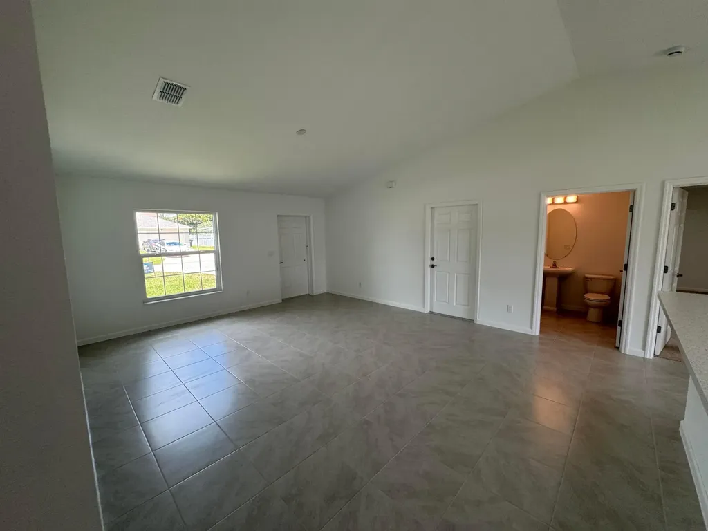 532 SW Buswell Avenue Port St Lucie FL 34983