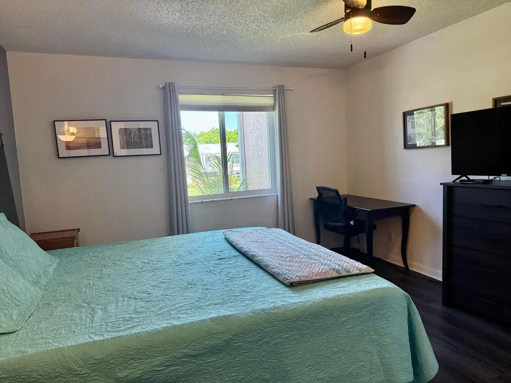 1520 NW 19th Terrace Delray Beach FL 33445