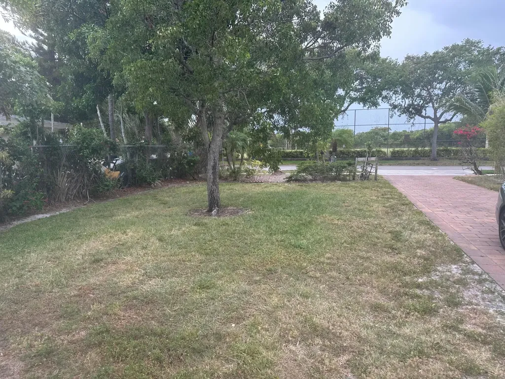 729 SE 2nd Avenue Delray Beach FL 33483