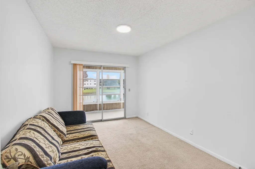 360 Fanshaw I Boca Raton FL 33434