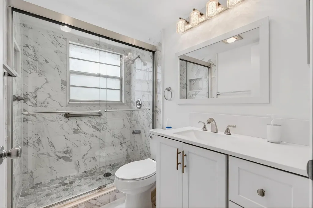 360 Fanshaw I Boca Raton FL 33434