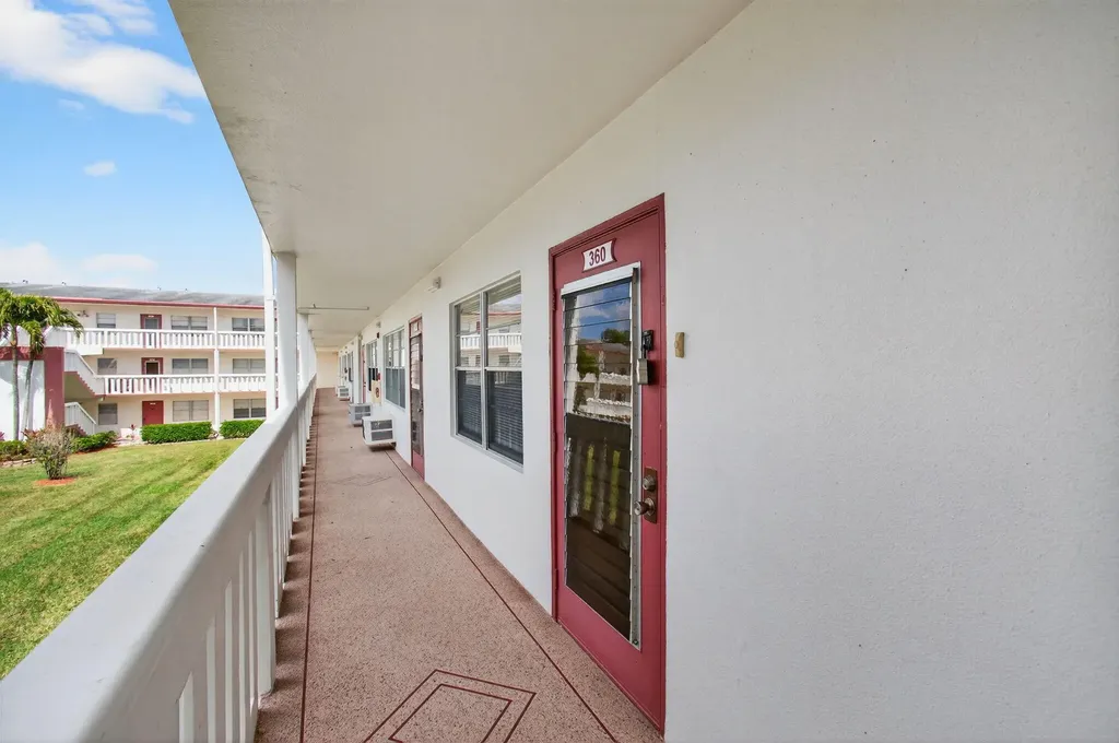 360 Fanshaw I Boca Raton FL 33434