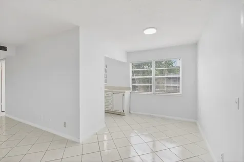360 Fanshaw I Boca Raton FL 33434