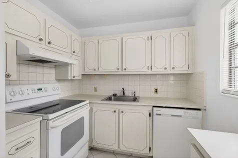 360 Fanshaw I Boca Raton FL 33434