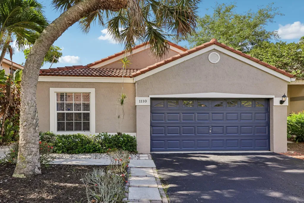 1110 NW 105th Way Plantation FL 33322