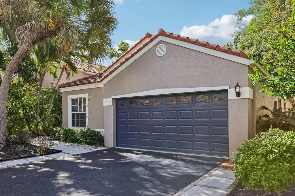 1110 NW 105th Way Plantation FL 33322