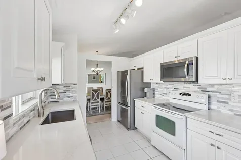 1110 NW 105th Way Plantation FL 33322