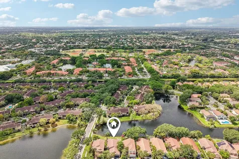 1110 NW 105th Way Plantation FL 33322