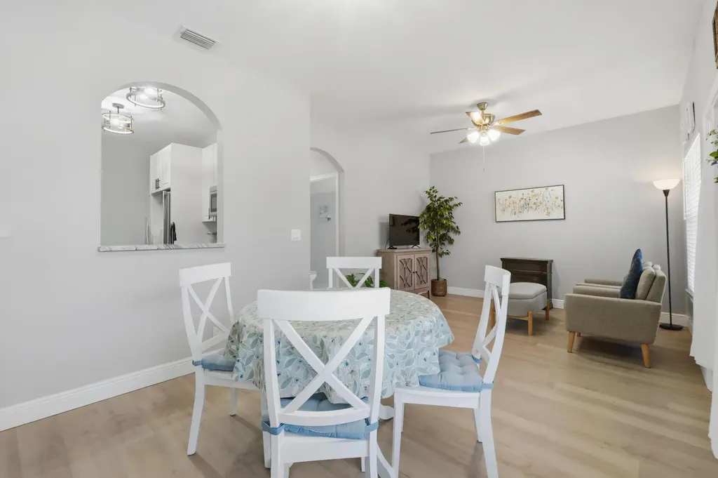 10581 NW 56th Place Coral Springs FL 33076