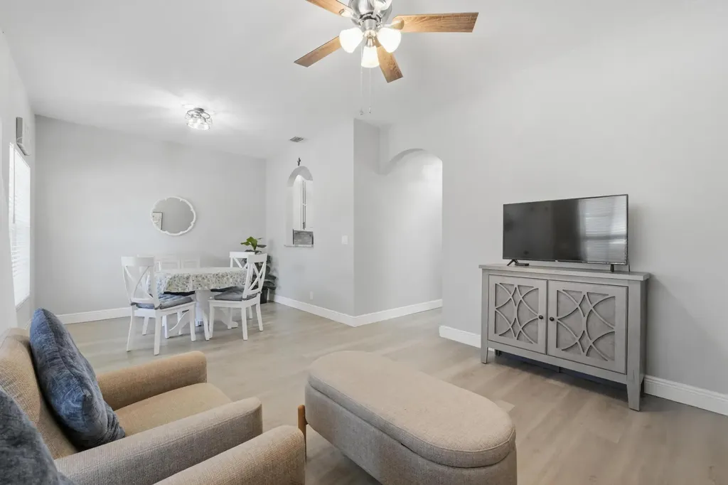 10581 NW 56th Place Coral Springs FL 33076