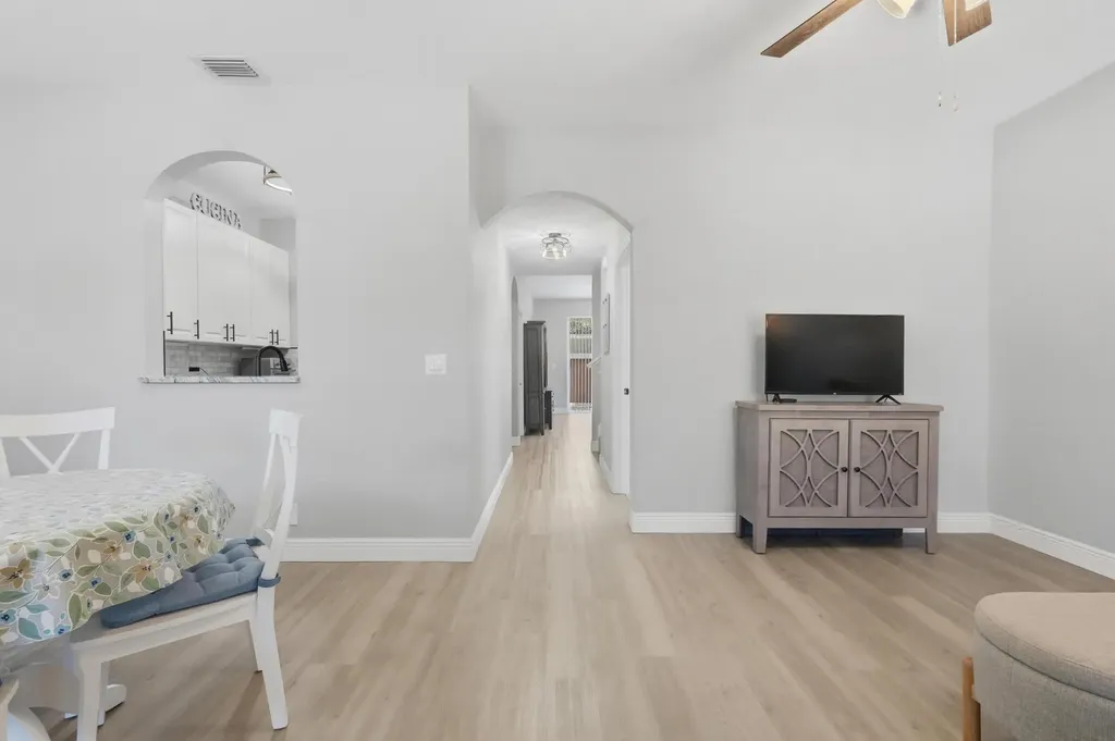 10581 NW 56th Place Coral Springs FL 33076