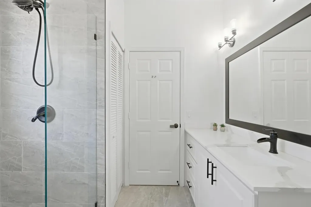 10581 NW 56th Place Coral Springs FL 33076