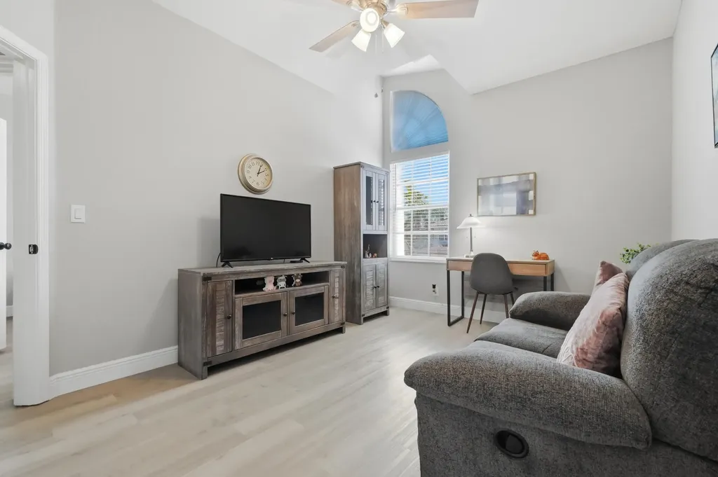 10581 NW 56th Place Coral Springs FL 33076