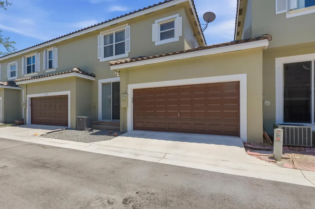 10581 NW 56th Place Coral Springs FL 33076