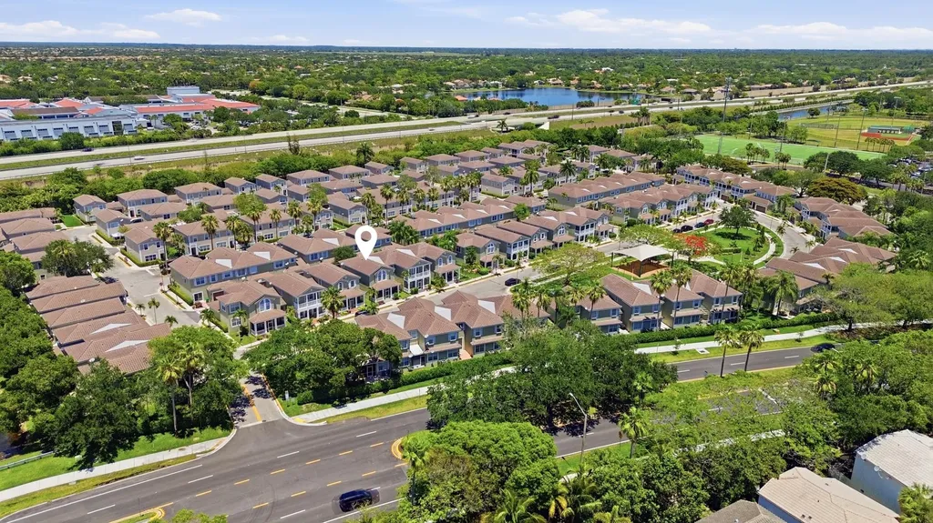 10581 NW 56th Place Coral Springs FL 33076