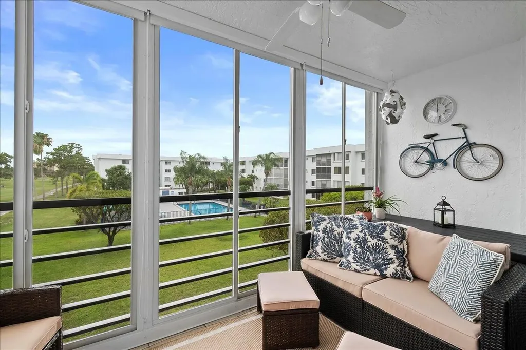 6698 10th Avenue N Lake Worth FL 33461
