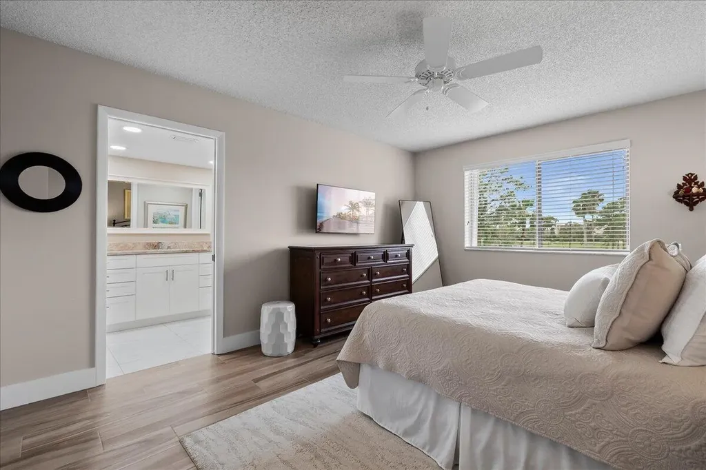 6698 10th Avenue N Lake Worth FL 33461
