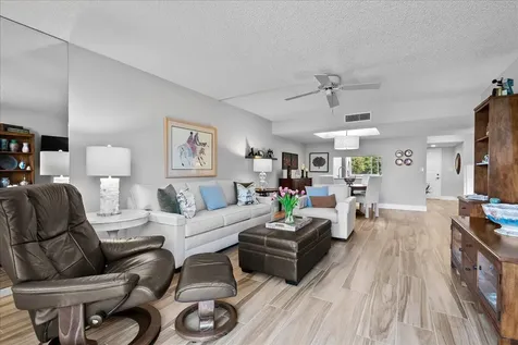6698 10th Avenue N Lake Worth FL 33461