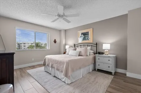 6698 10th Avenue N Lake Worth FL 33461