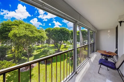 5250 Las Verdes Circle Delray Beach FL 33484