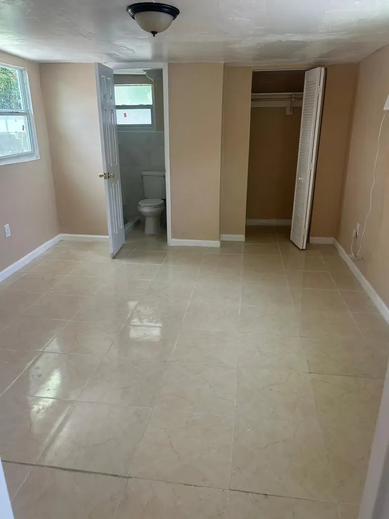 845 NW 132nd Street North Miami FL 33168